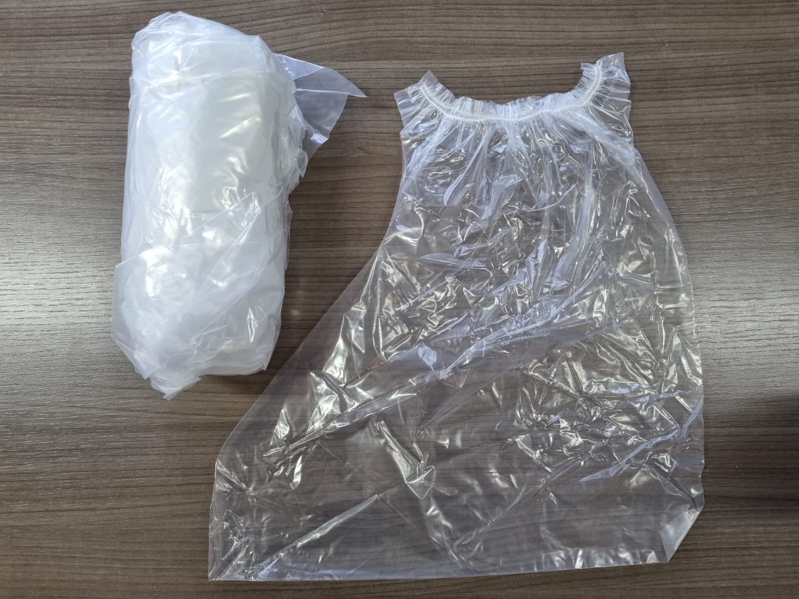 CUBRE CALZADO POLIETILENO c/ ELASTICO TRANSPARENTE/ BLANCO. - Imagen 2